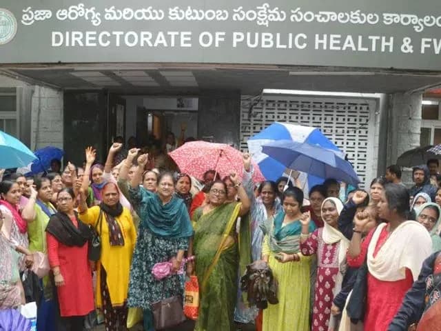 ఉద్యోగుల బదిలీలపై నిషేధం ఎత్తివేత