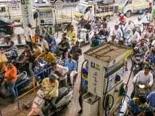 ఏపీలో పెట్రోల్, డీజిల్ కొరత !!