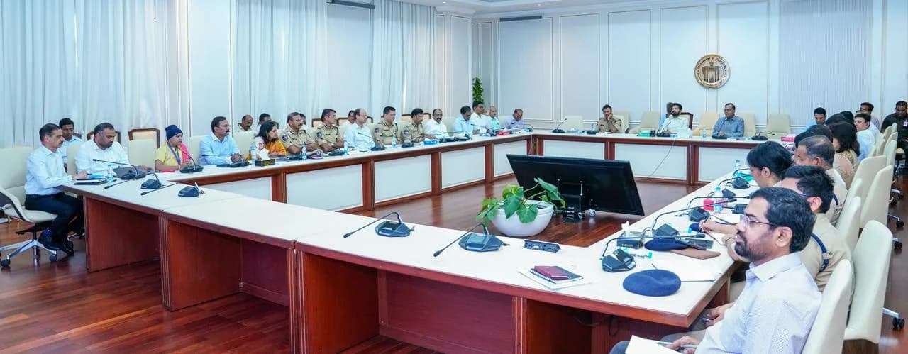 వర్షాకాలం వస్తోంది అధికారులకు CM ఆర్డర్స్!