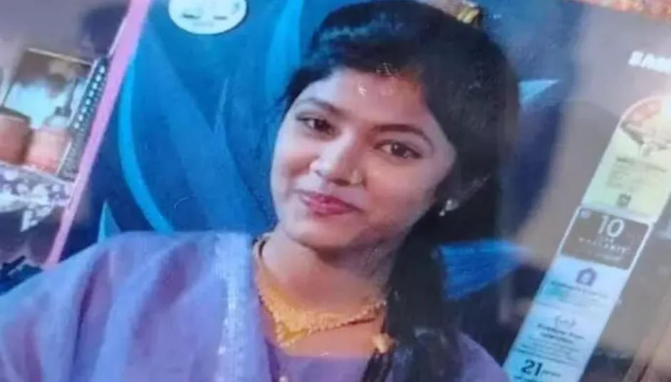భార్యను చంపి.. పోలీస్‌స్టేషన్‌లో లొంగిపోయిన భర్త