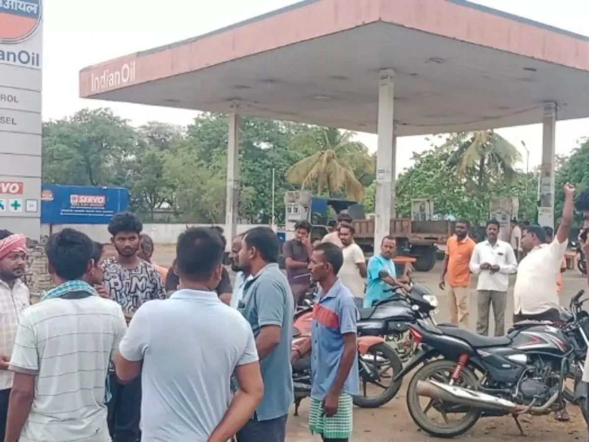 దెయ్యం వదిలిస్తామంటూ డబ్బులు వసూలు.. చివరికి
