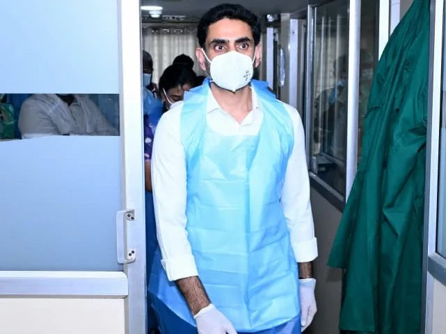 వైజాగ్ స్టీల్ ప్లాంట్ బాధితులను పరామర్శించిన లోకేష్..