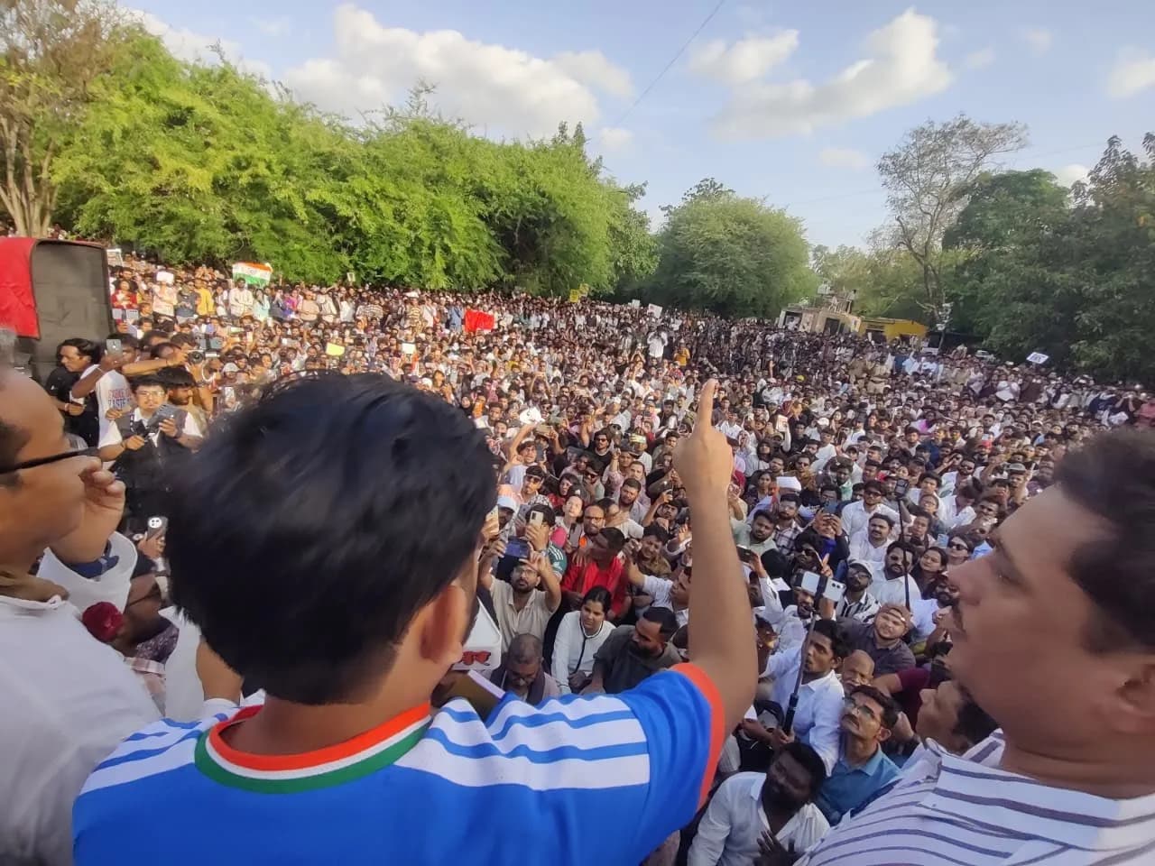 పూణేలో అభిజీత్ దిప్కే, సోనమ్ వాంగ్చుక్ ఎంట్రీ!