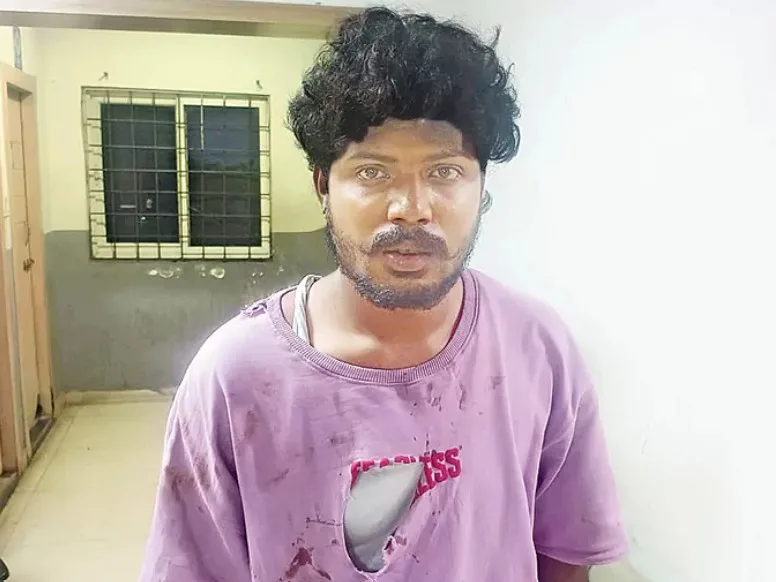 అమెజాన్‌లో కత్తి తెప్పించుకుని ప్రేమోన్మాది దాష్టికం