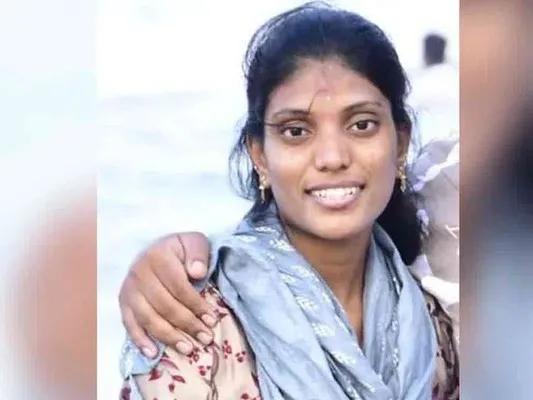 లవర్ కోసం కన్న కొడుకునే చంపేసిన తల్లి!