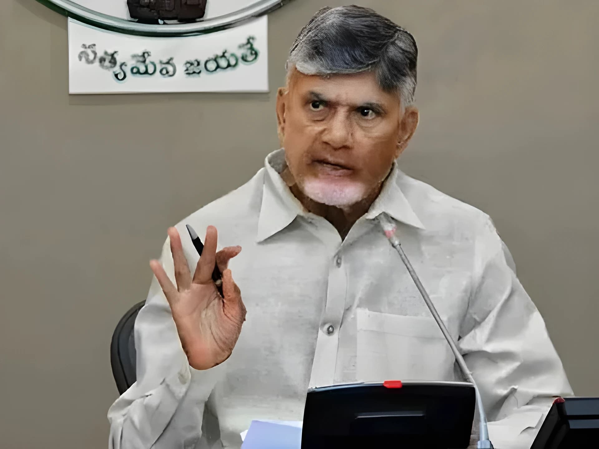 రీసర్వేతో భూ వివాదాలకు చెక్