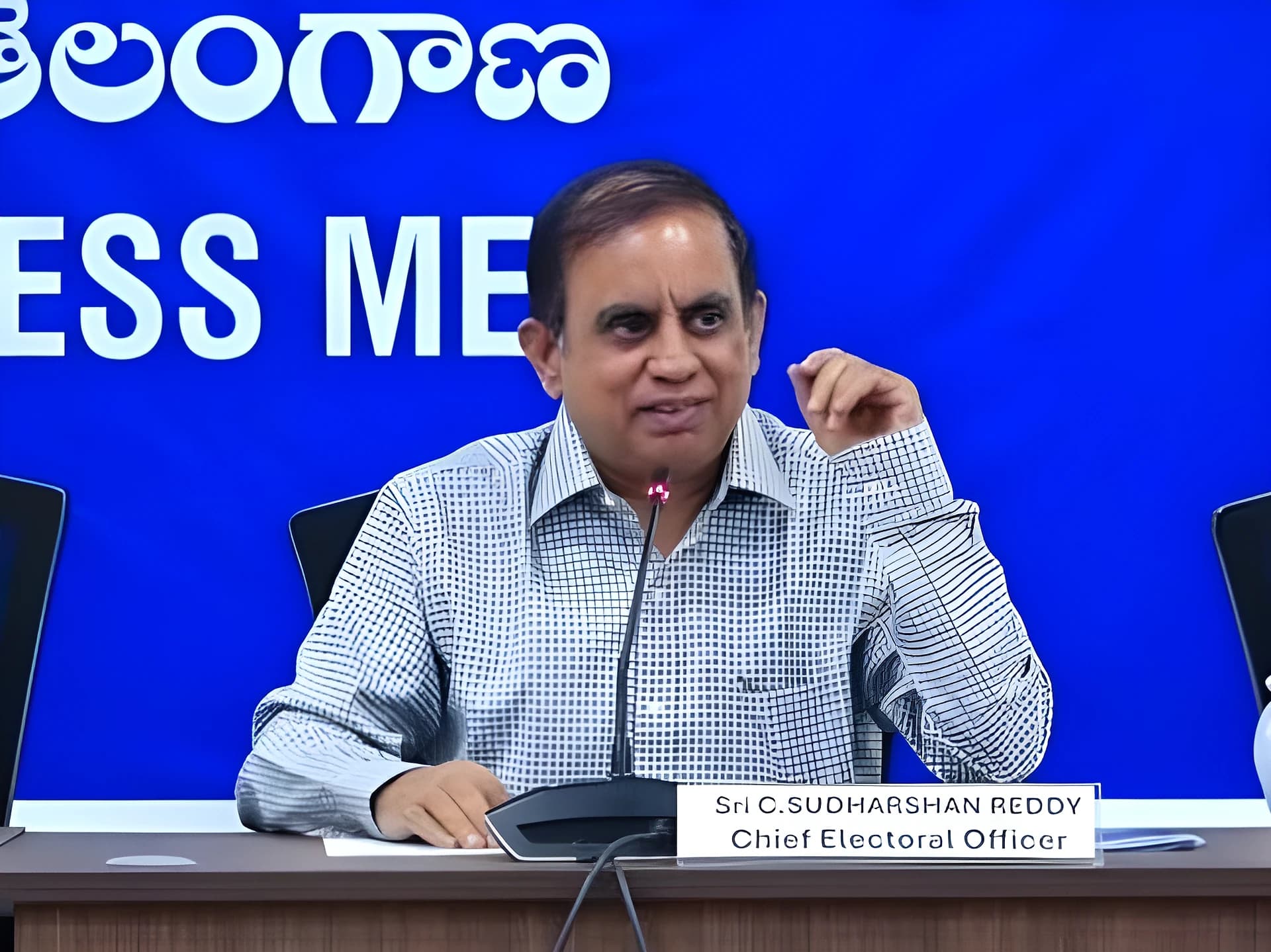 రెండు చోట్ల ఓటు ఉంటే జైలే