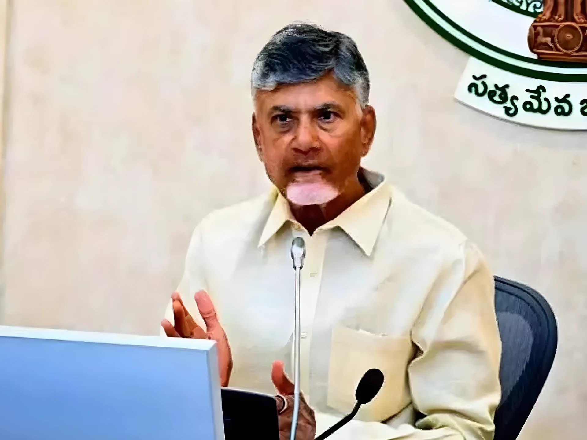 కరెంట్ ఛార్జీలు పెంచం