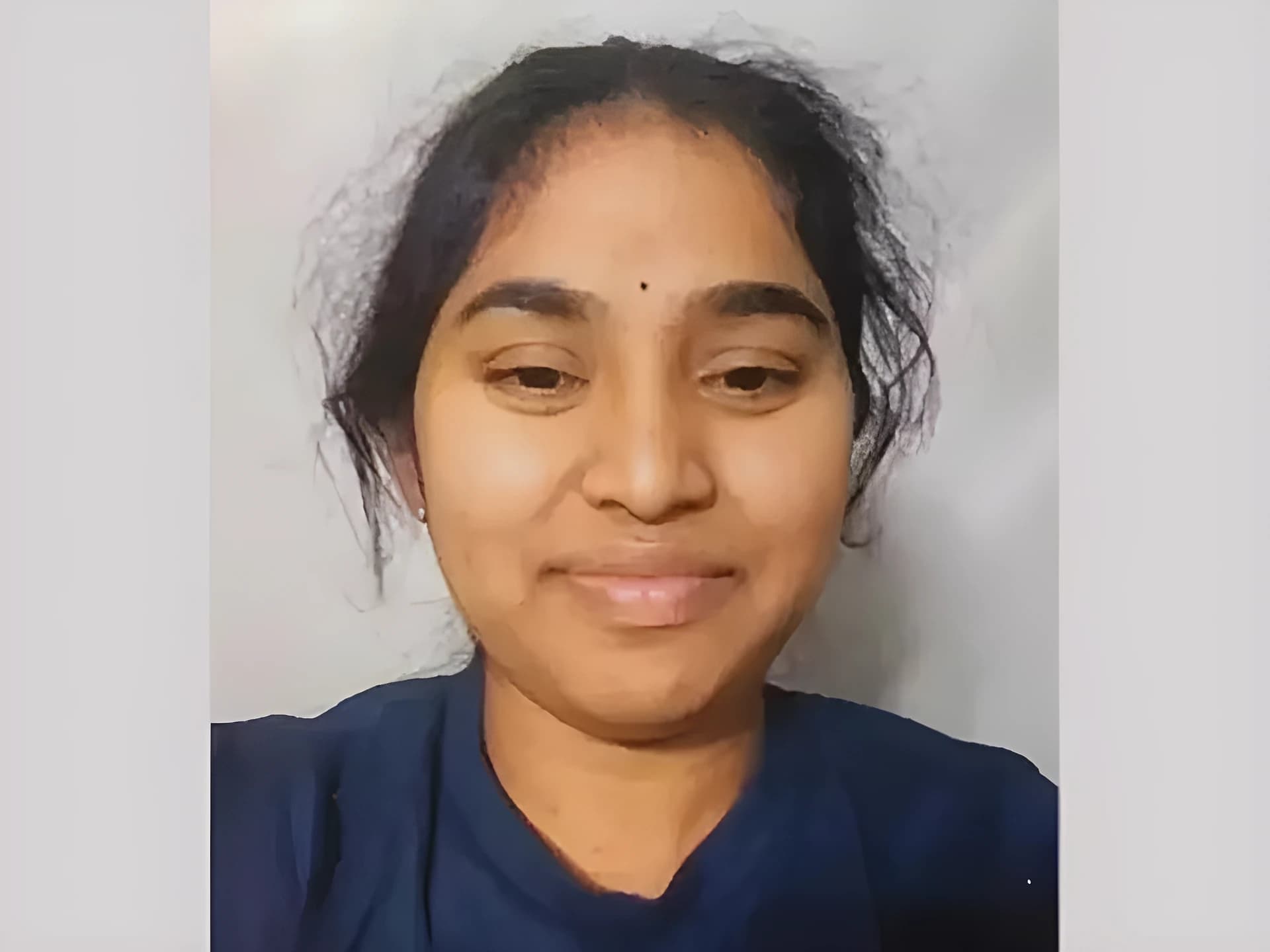 అమెరికాలో AP యువతి మృతి