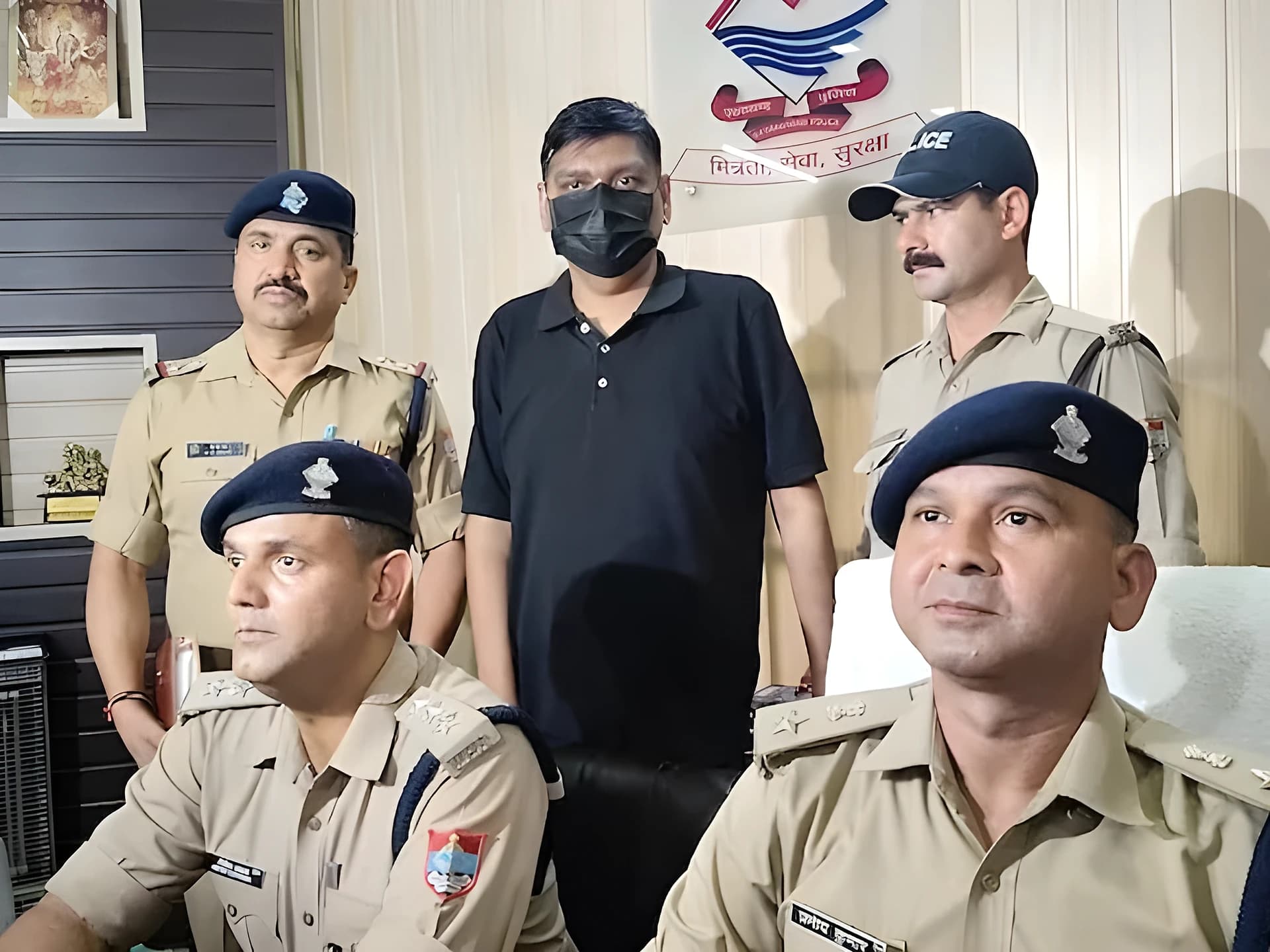 UPSC సాధించలేక నకిలీ అవతారాలెత్తిన ఘనుడు !