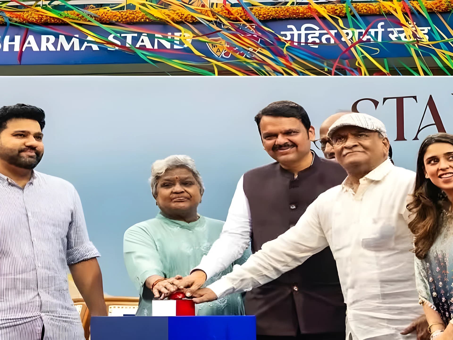 హిట్‌మ్యాన్ రిటైర్మెంట్?.. లండన్ చేరుకున్న పేరెంట్స్
