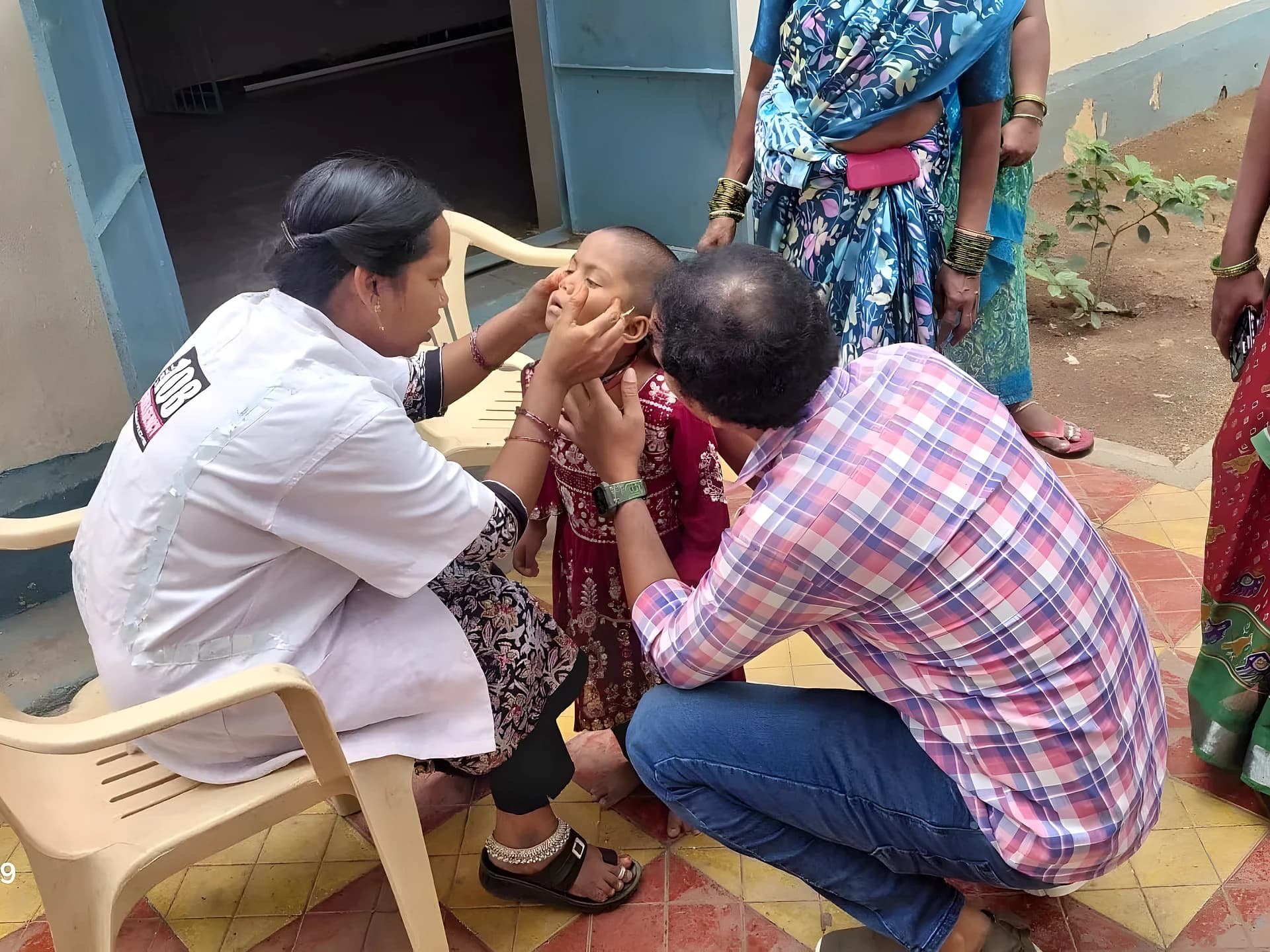 చిన్నారి ముక్కులో చాక్‌పీస్