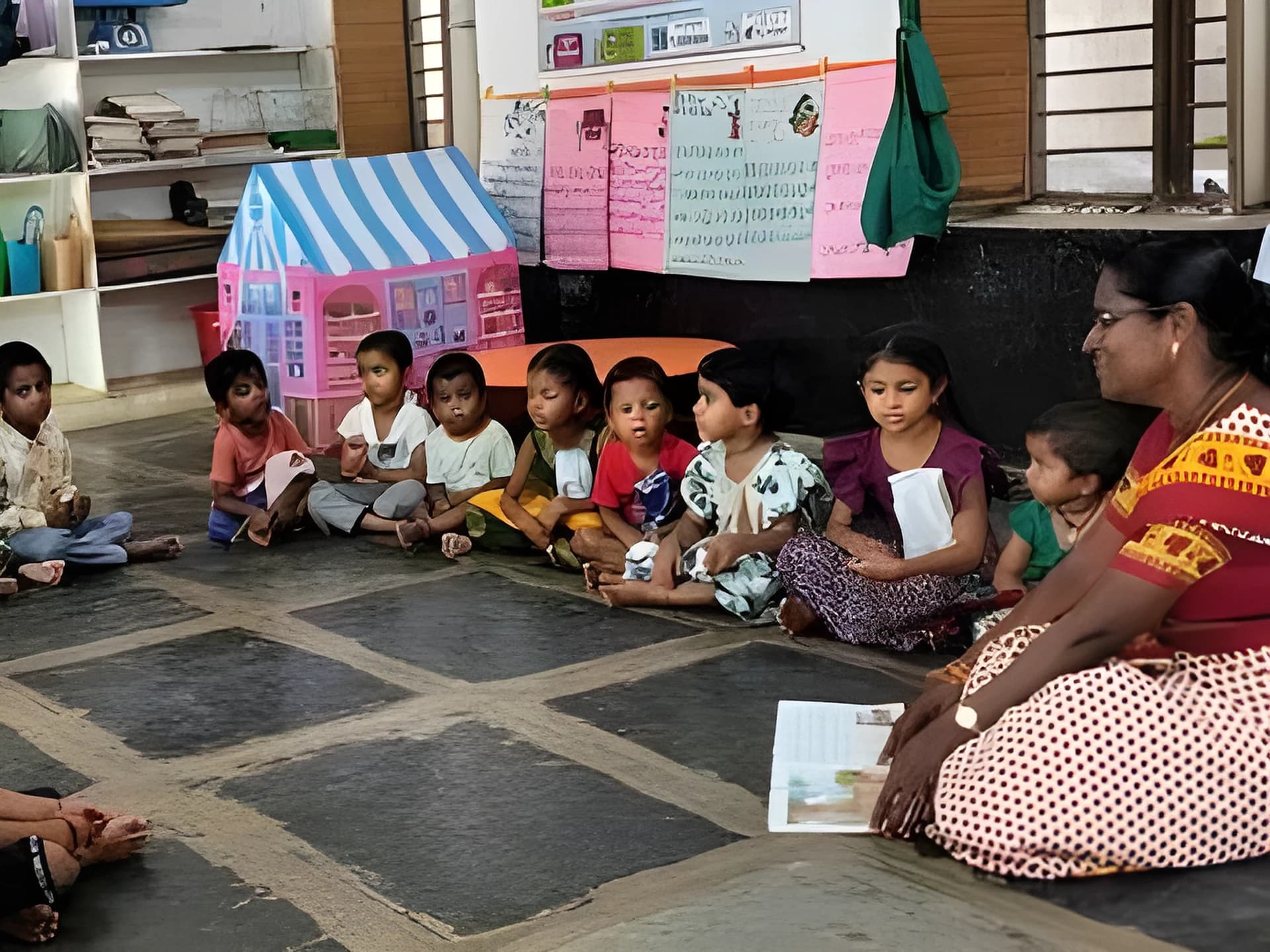 అంగన్‌వాడీ అటెండెన్స్‌లో ఆదిలాబాద్ టాప్