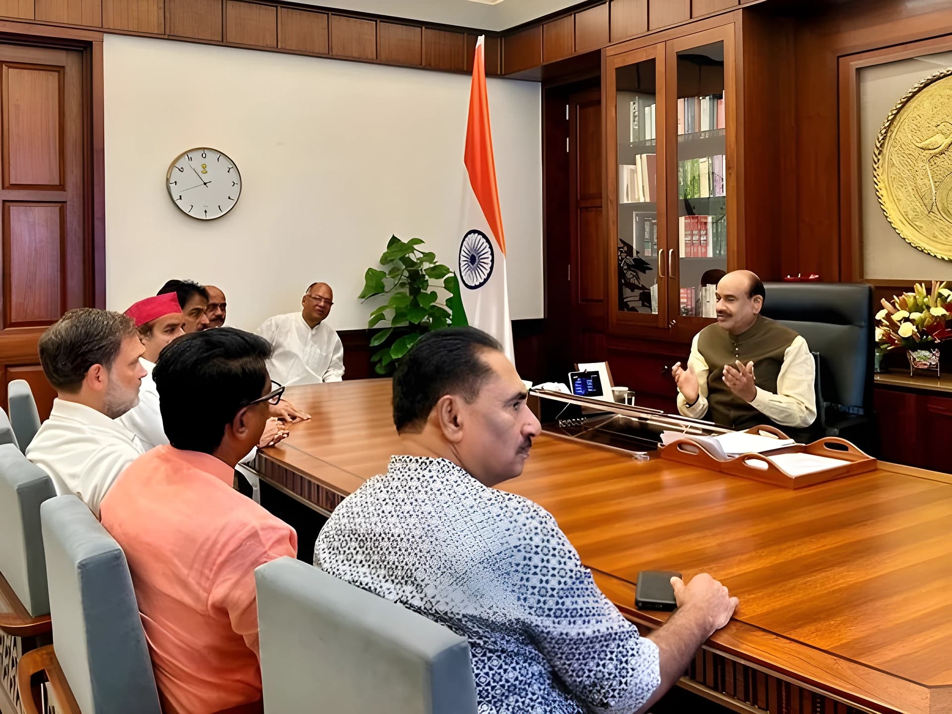 స్టూడెంట్స్‌పై దాడికి సమాధానం చెప్పాల్సిందే- రాహుల్ గాంధీ
