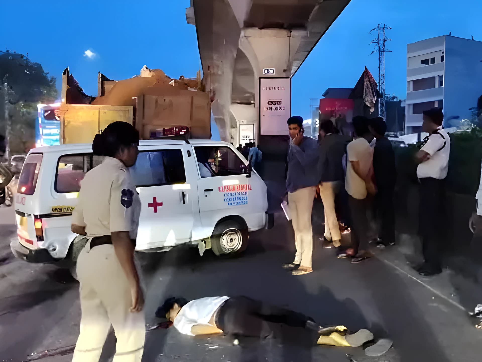 స్కూటీపై సరదా ప్రయాణం.. క్షణాల్లో విషాదం