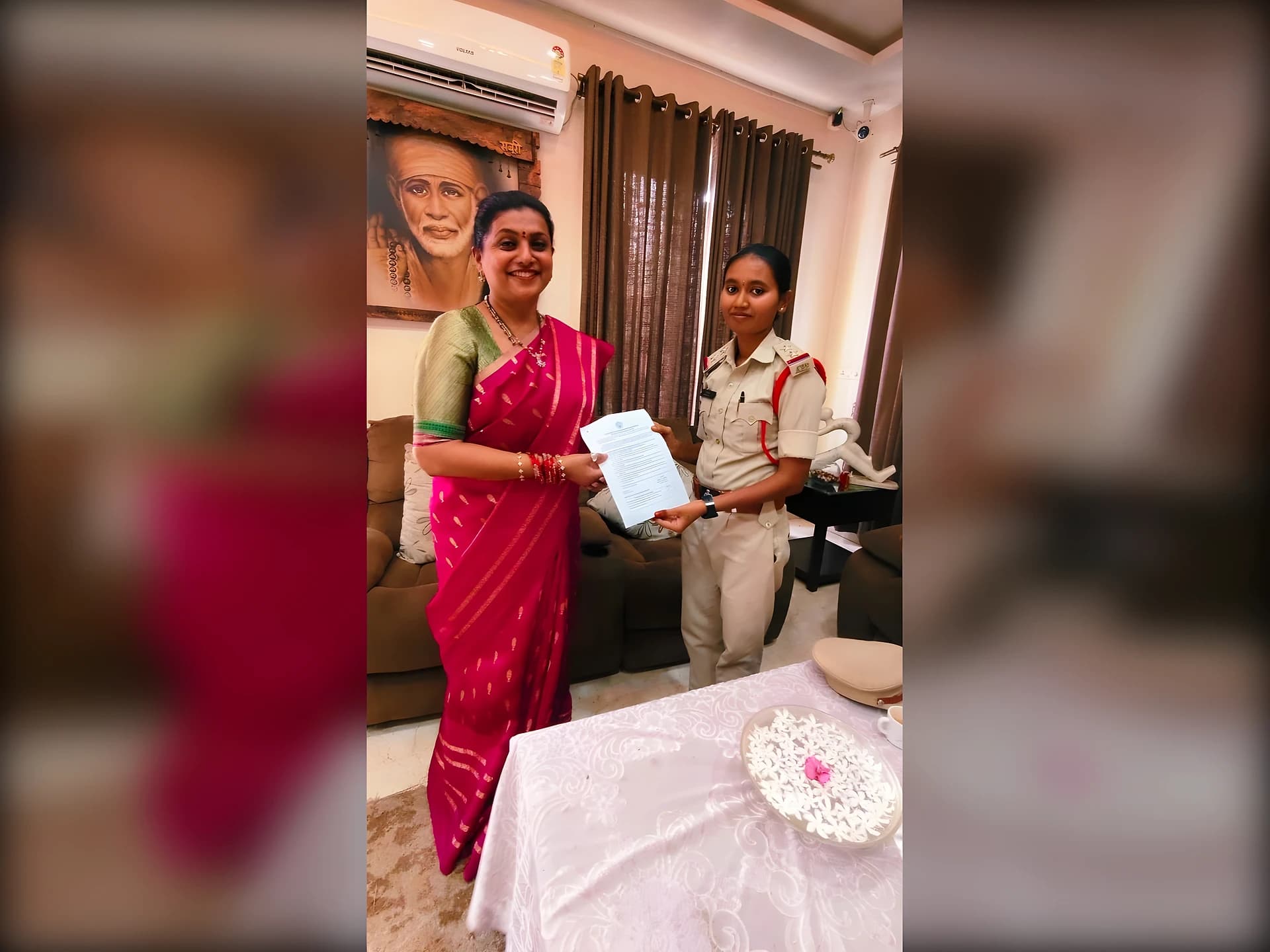 మాజీ మంత్రి రోజాకి పోలీసు నోటీసులు?