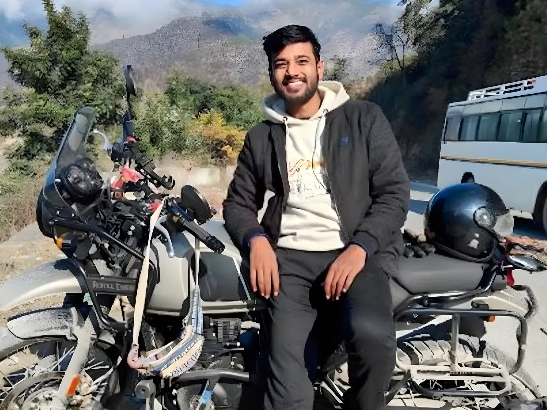అపార్ట్‌మెంట్ నుంచి దూకిన టెక్కీ