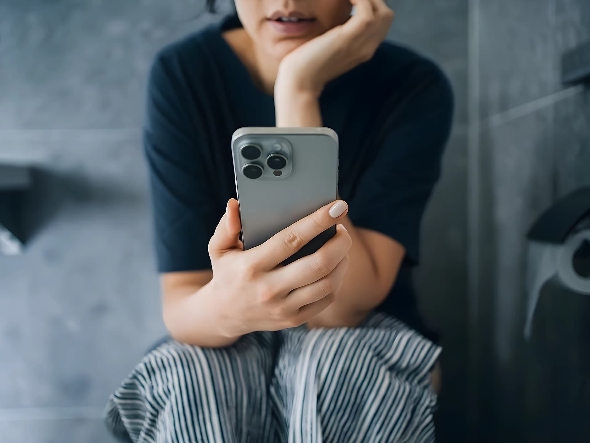 Toiletకి Phone తీసుకెళ్తున్నారా?
