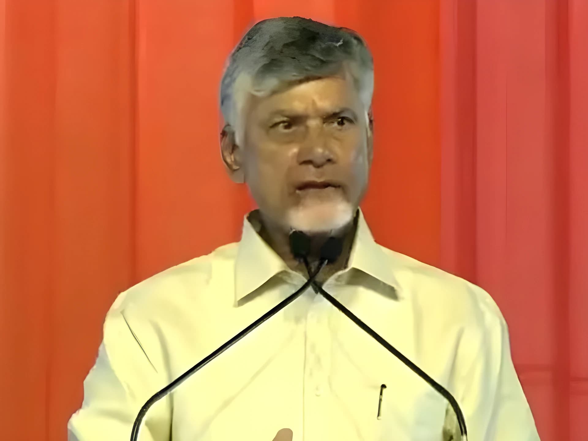 విమానాశ్రయంతో కొత్త అధ్యాయం: CM