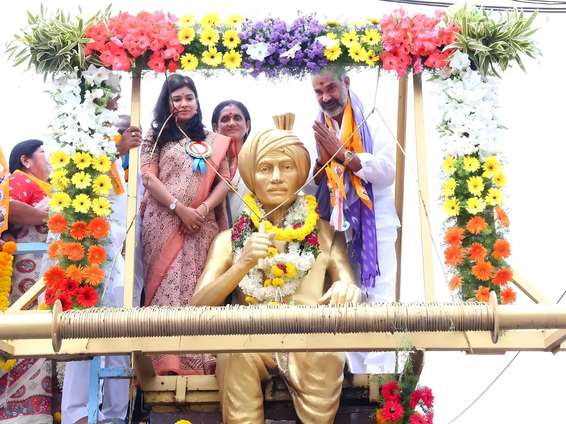 నేతన్నలకు ప్రభుత్వం ఉపాధి భరోసా: ఆది శ్రీనివాస్