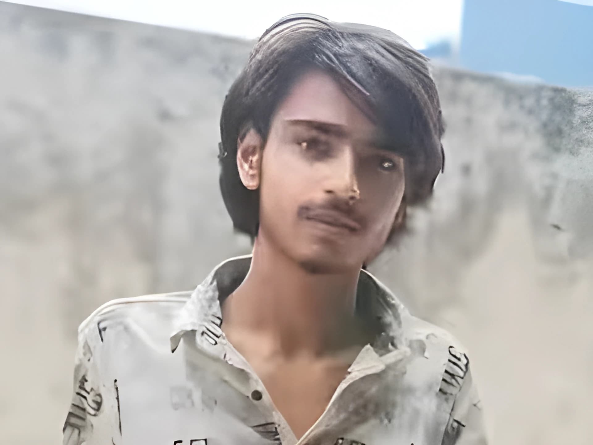 దొంగతనానికి వచ్చాడనుకొని..యువకుడి హత్య