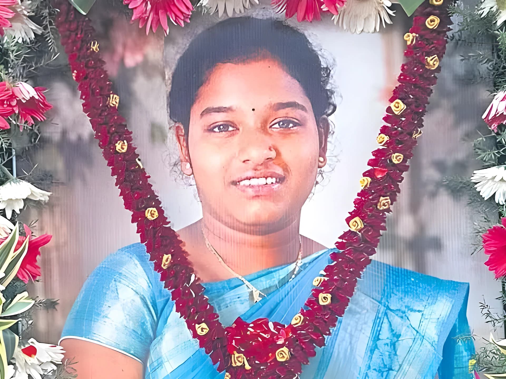 నీట్ రీ-ఎగ్జామ్‌లో మార్కులు తగ్గాయని స్టూడెంట్ సూసైడ్!