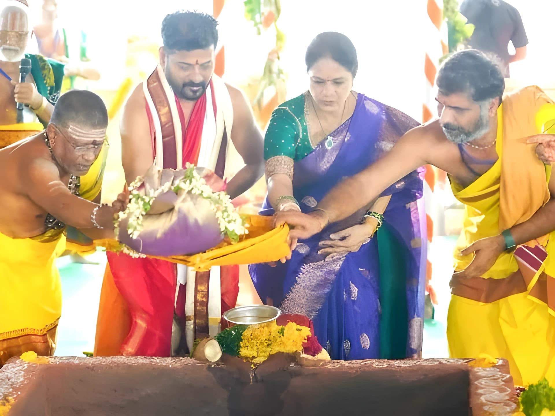 ప్రజలు సుభిక్షంగా ఉండాలి: రేవంత్‌రెడ్డి
