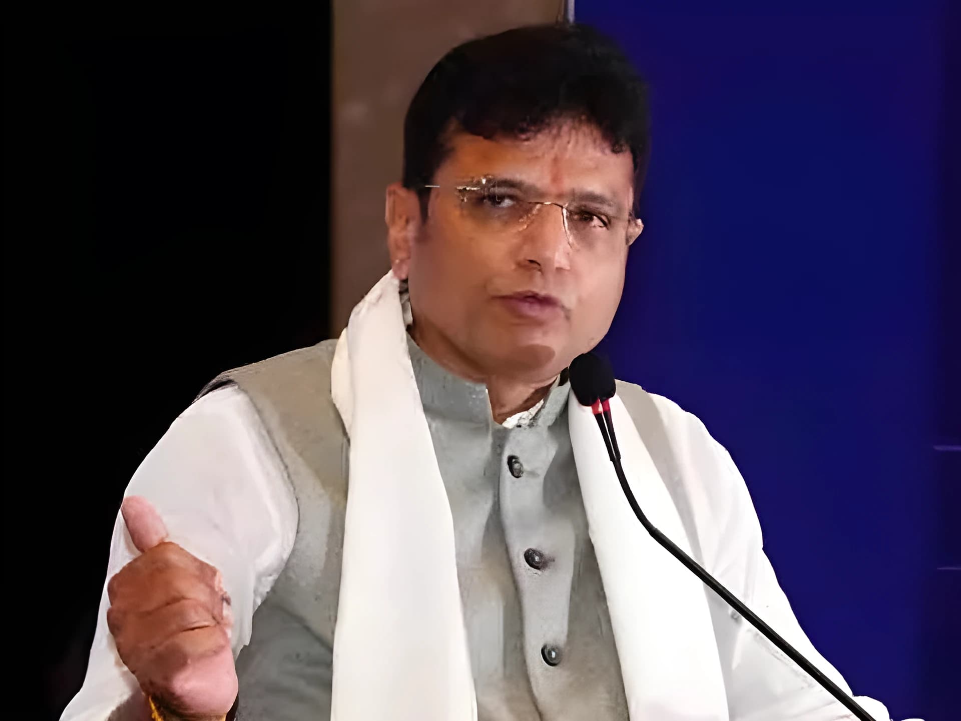 ఆ ఫేక్ ప్రచారాన్ని నమ్మొద్దు: శ్రీధర్‌బాబు