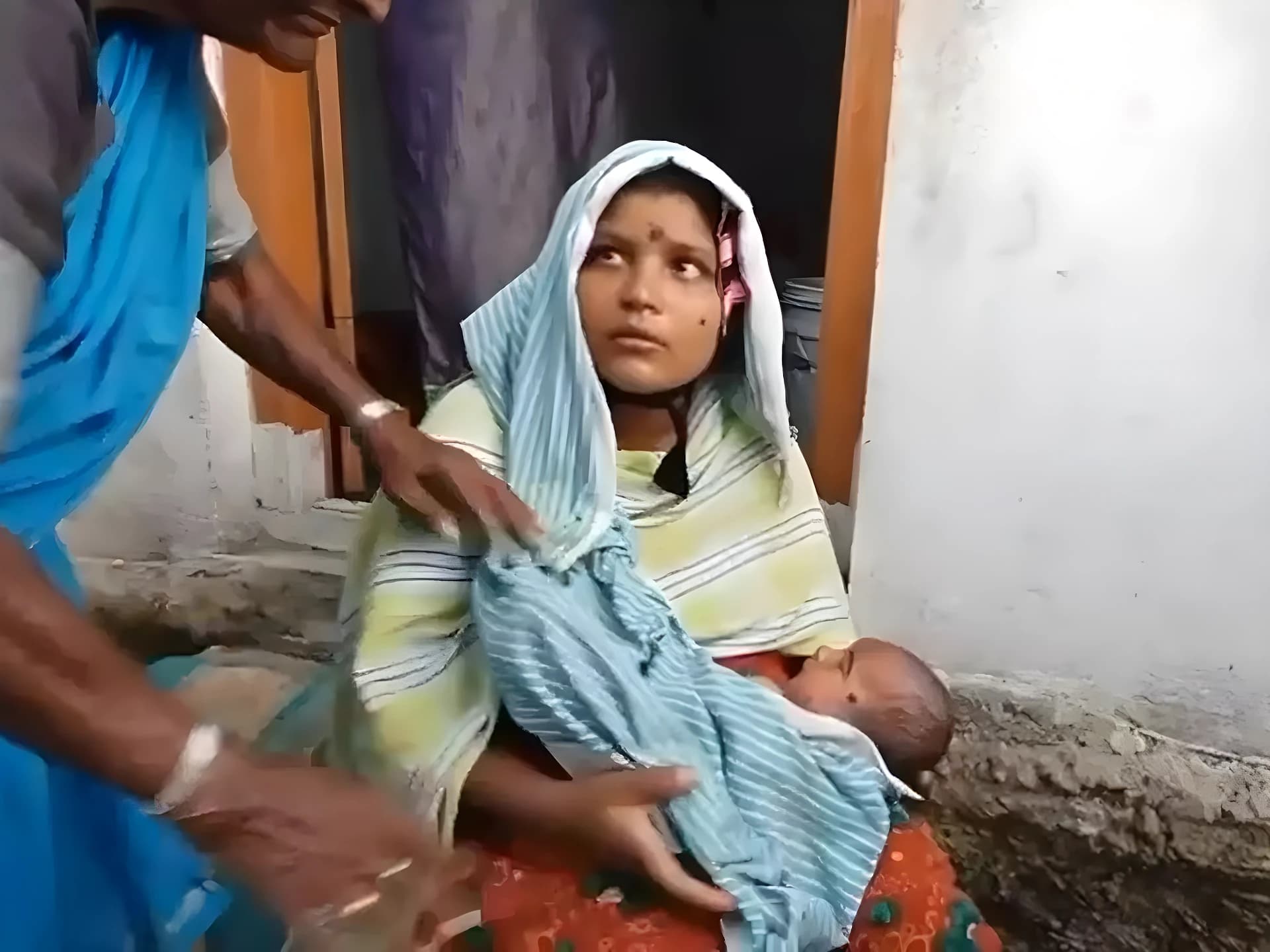 బాలిక కిడ్నాప్‌కు యత్నం.. అంతలోనే పోలీసుల ఎంట్రీ