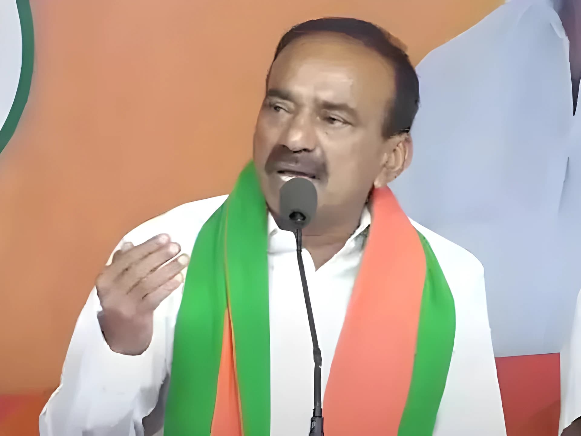 IASలపై ఈటల కీలక కామెంట్స్.. CM డైరెక్షన్‌లోనే దందా?