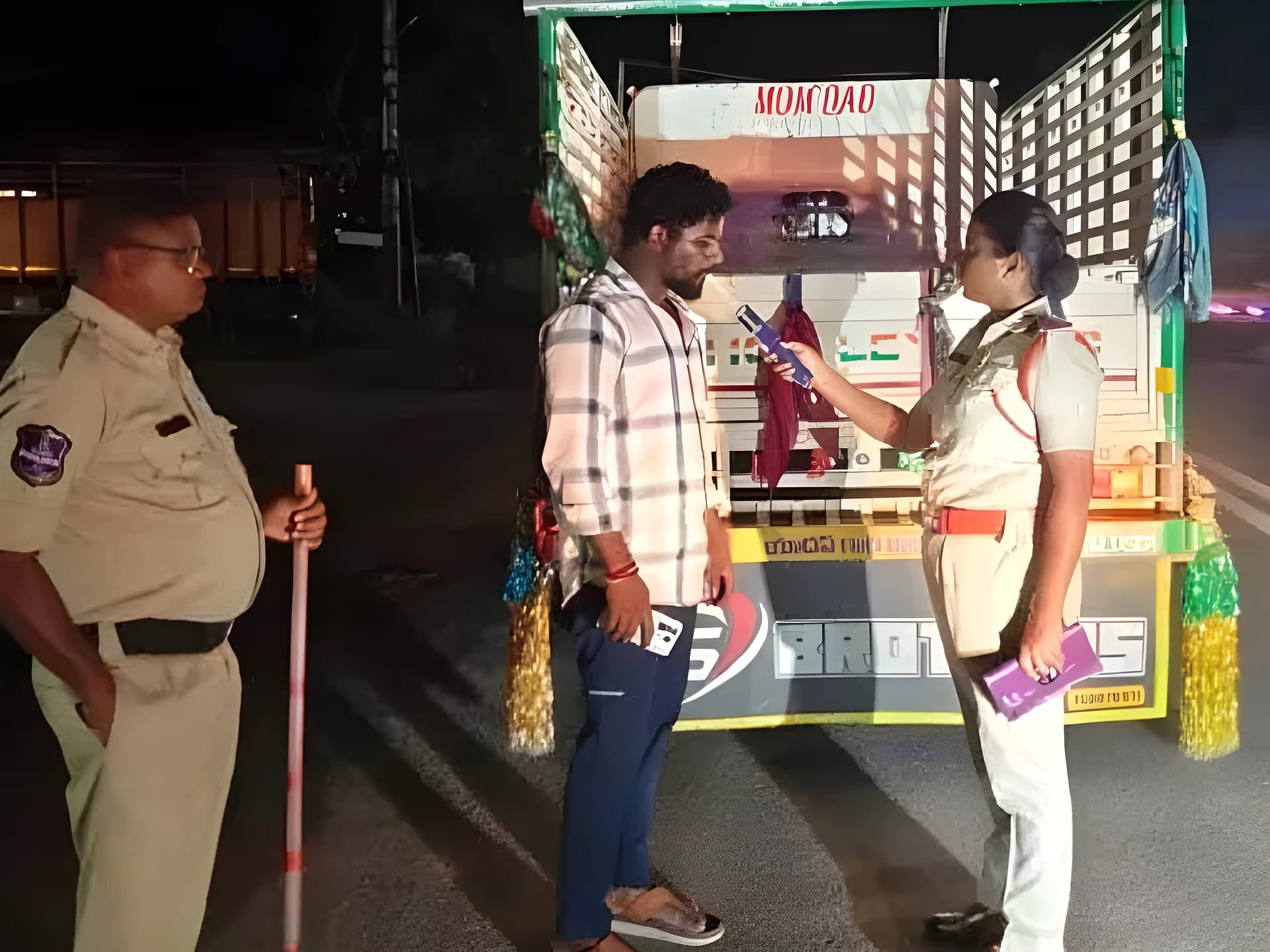 అక్కడ అర్ధరాత్రి అయినా.. మందుబాబులకు టెన్షనే