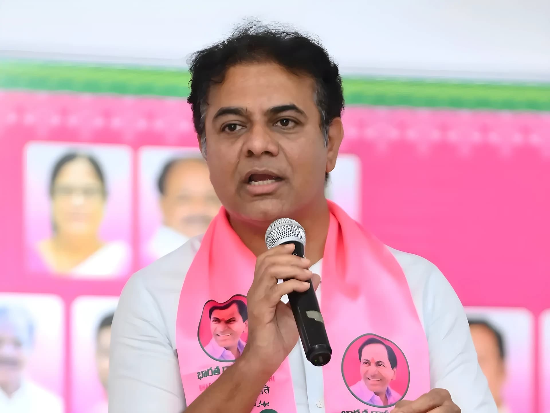 తులం బంగారం హామీ ఏమైంది? : KTR