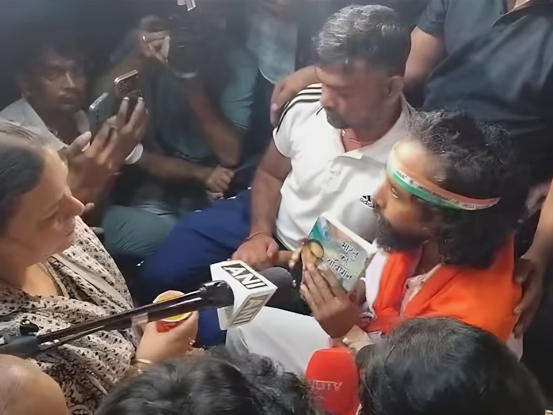JSSC-CGL పరీక్ష రద్దు.. దీక్ష విరమించిన విద్యార్థి నేత