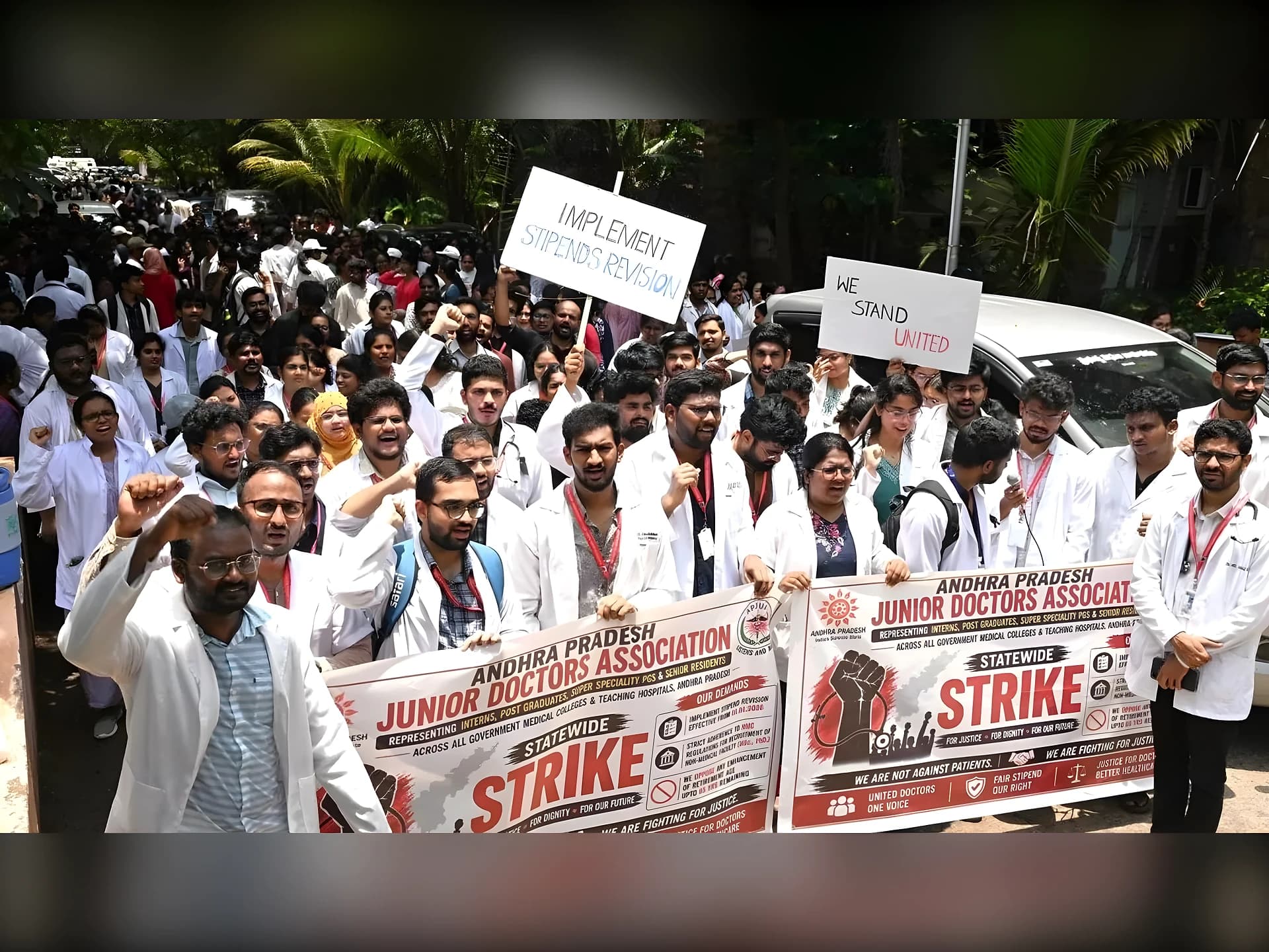 ప్రభుత్వ ప్రకటనపై జూడాల అసంతృప్తి