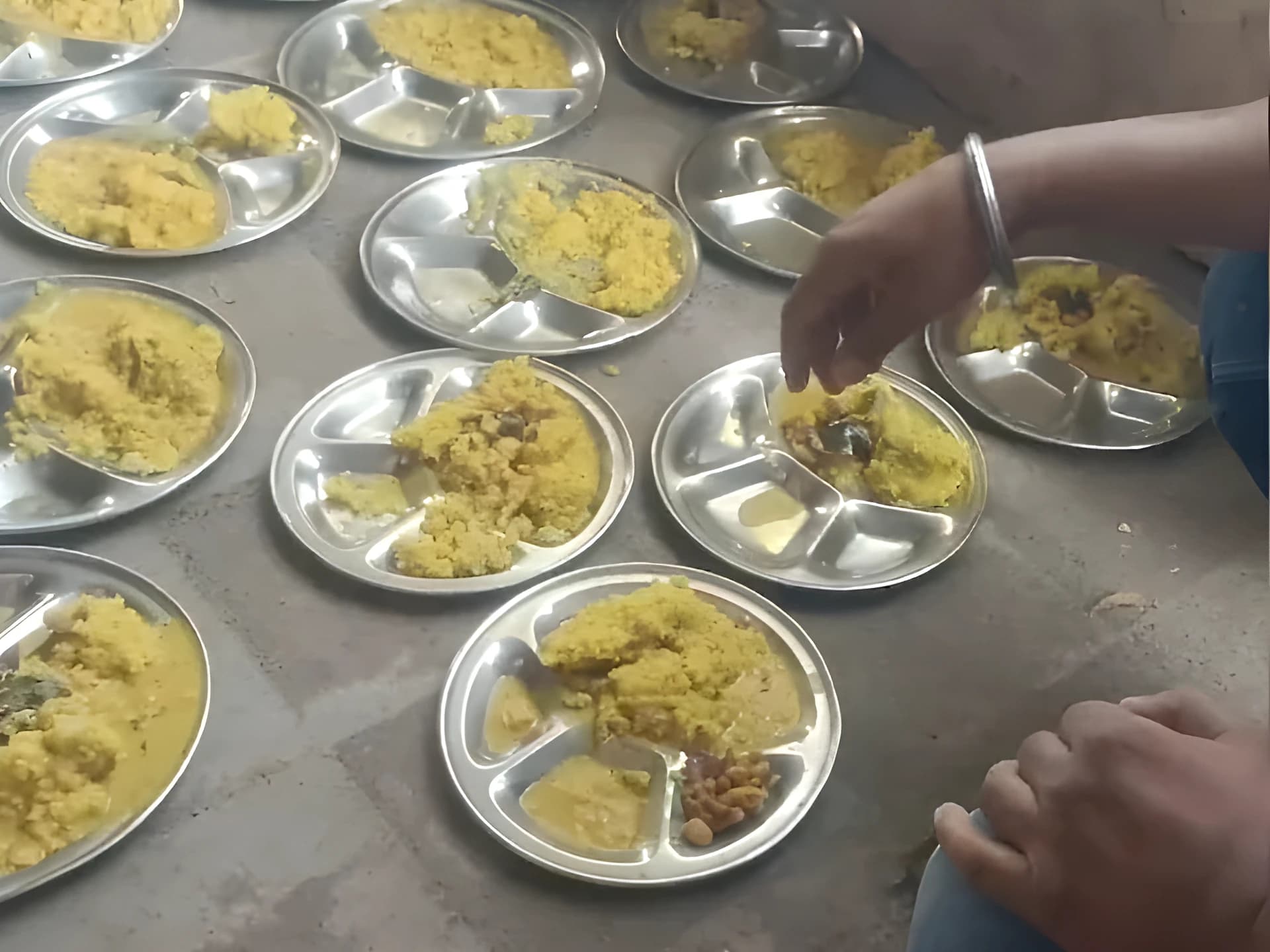 ఉప్పు అనుకుని డిటర్జెంట్ వేశారు… 36 మంది పిల్లలు అస్వస్థత
