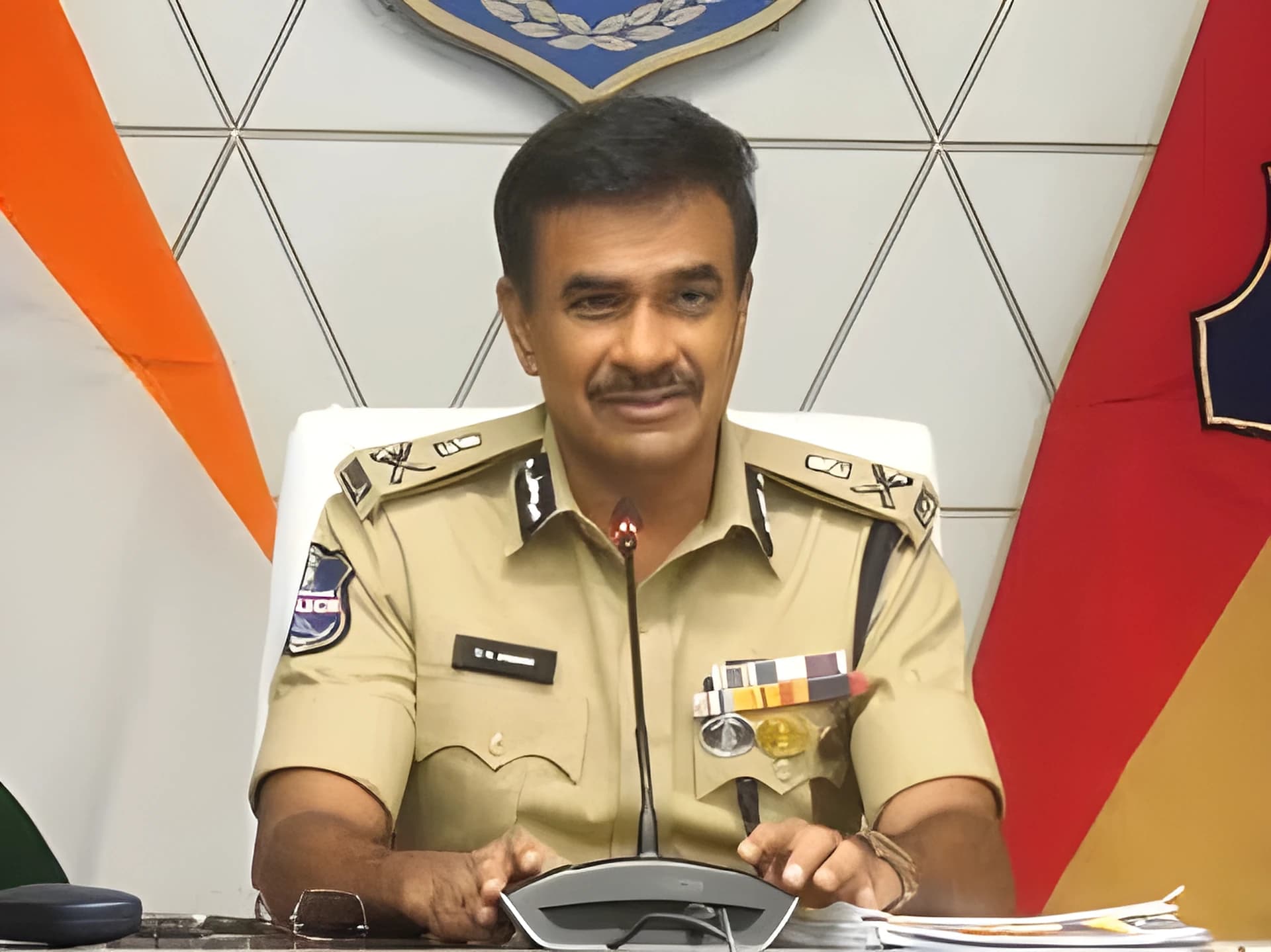 మారిన నేరాలకు తగ్గట్టుగా భారీ మార్పులు: DGP
