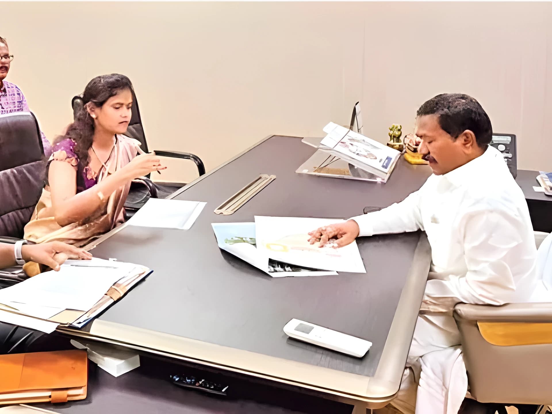 SC విద్యార్థులకు ప్రత్యేక శిక్షణ కేంద్రాలు: మంత్రి డోలా