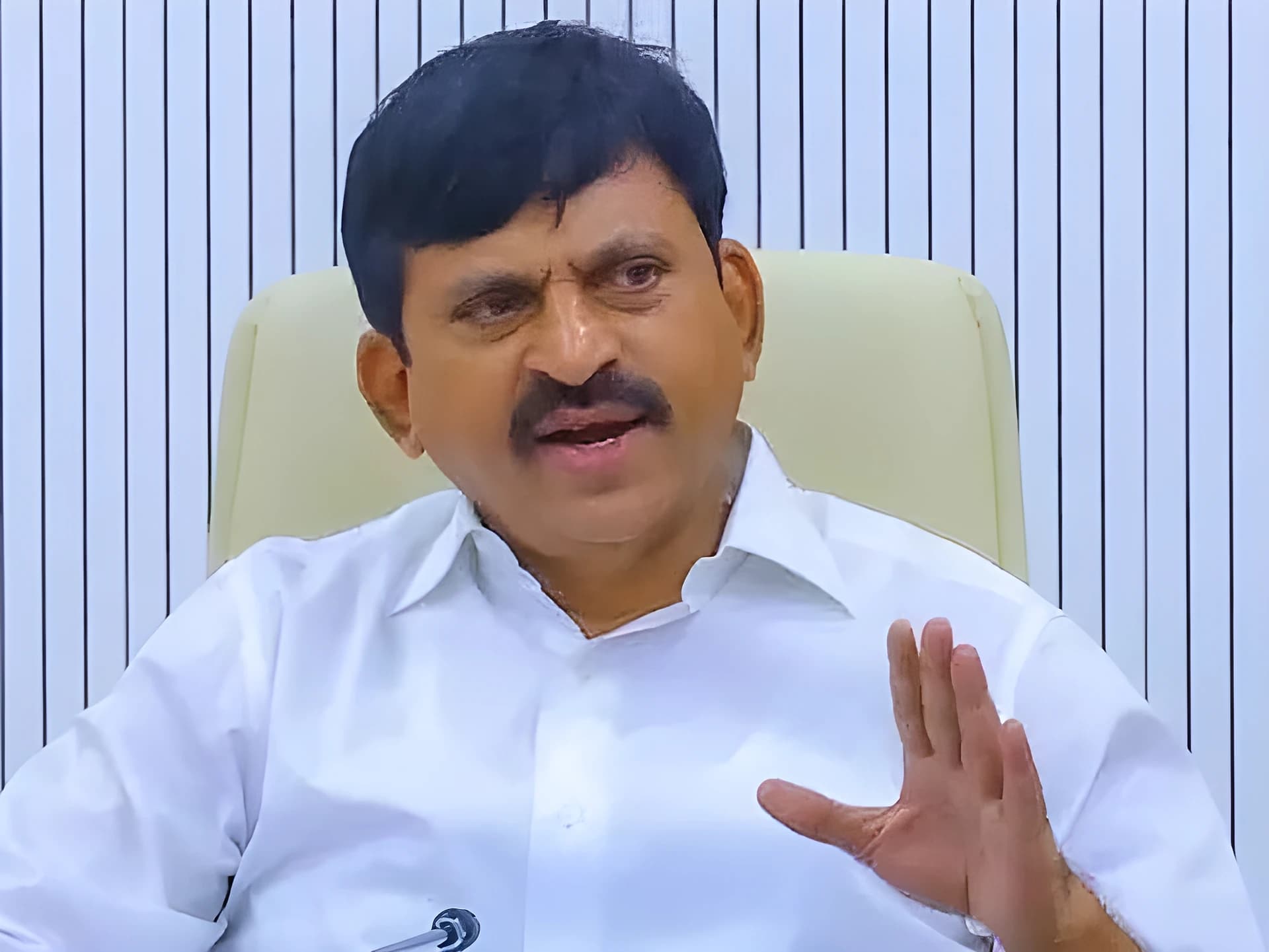 రైతుల హక్కులకు పూర్తి రక్షణ: మంత్రి పొంగులేటి