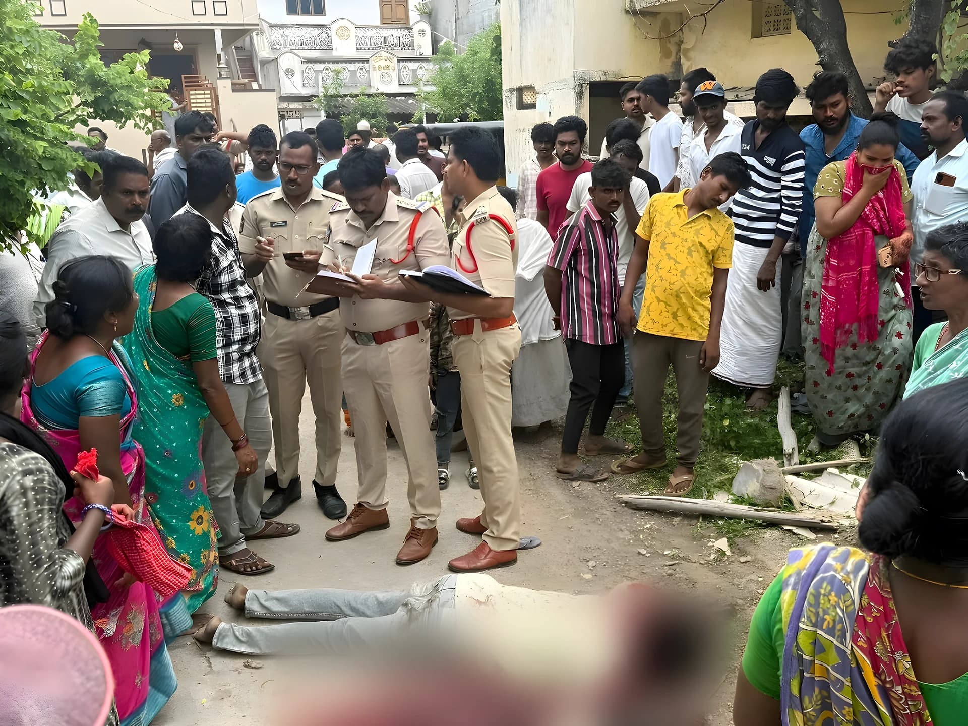 కుటుంబ కలహాలకు బలి.. చివరి చూపుకొచ్చి చావు