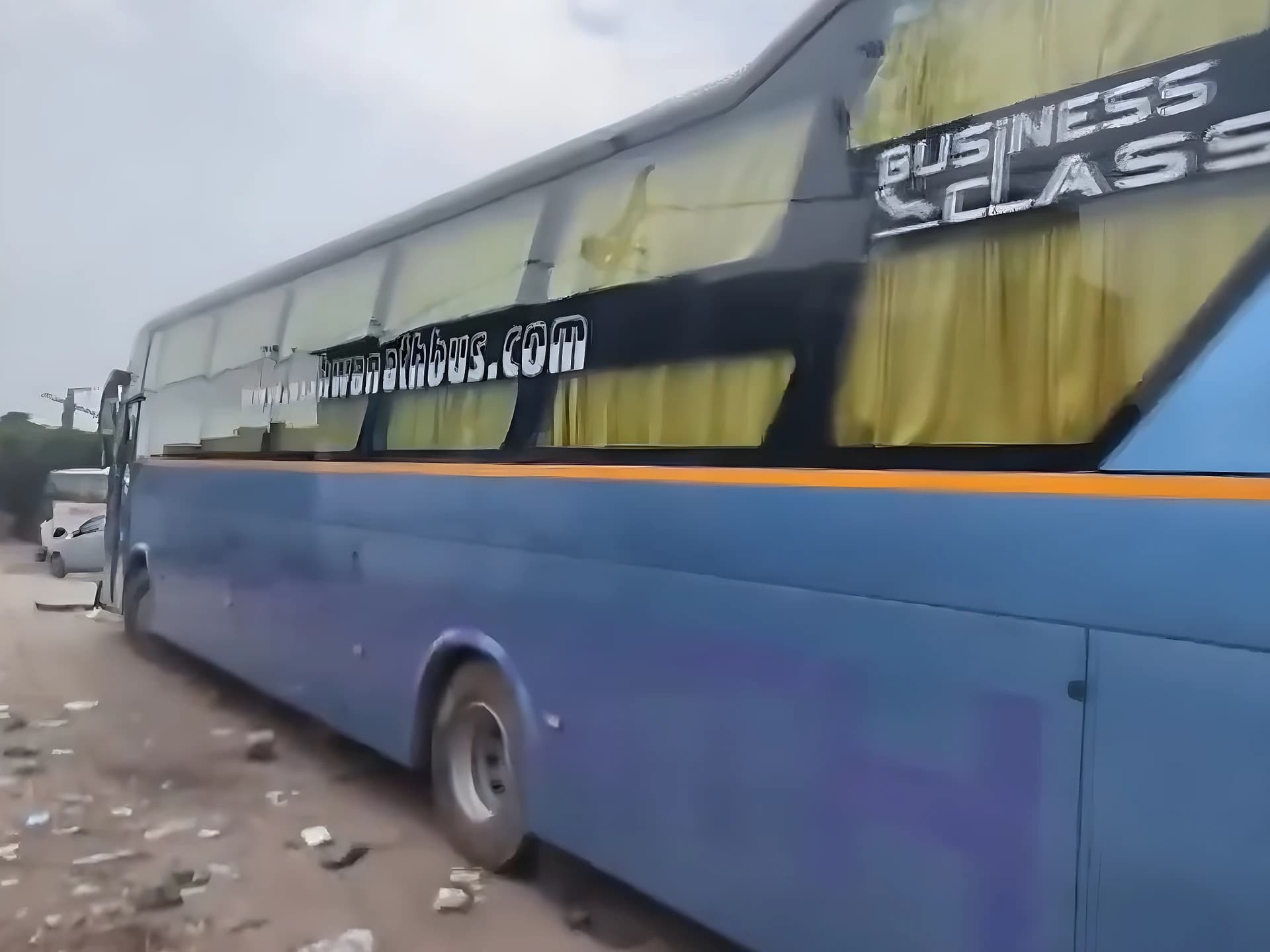 దిల్లీలో షాకింగ్ ఘటన.. కదులుతున్న బస్‌లో బాలికపై దారుణం!