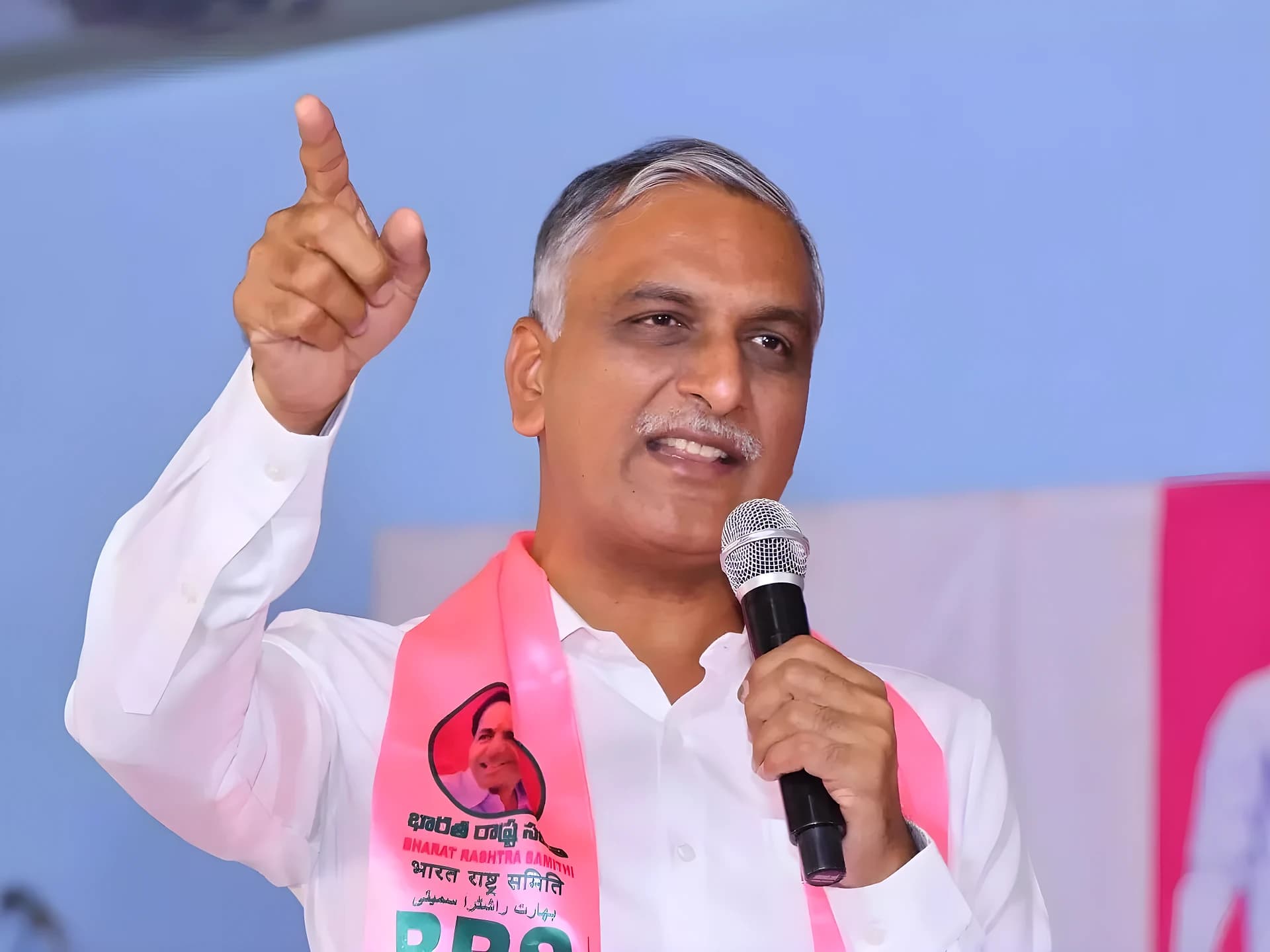 కృష్ణా జలాలపై CM మౌనం ఎందుకు? : హరీశ్ రావు