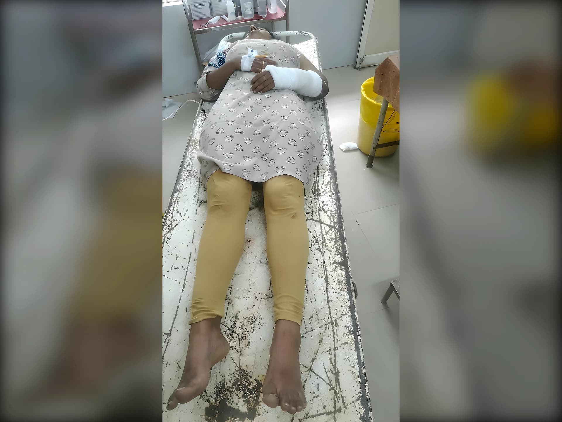 ఘోర రోడ్డు ప్రమాదం  ఇద్దరు విలేజీ సెక్రటరీలకు గాయాలు