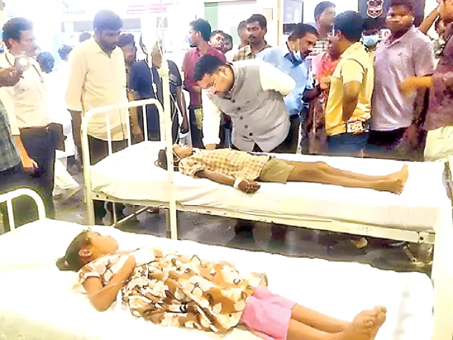 స్కూల్‌లో టాబ్లెట్స్ వేసుకొని 54 మందికి అస్వస్థత!