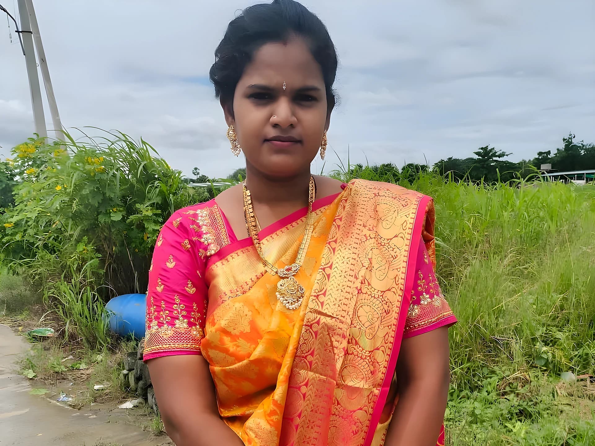 అదనపు కట్నం వేధింపులతో వివాహిత ఆత్మహత్య