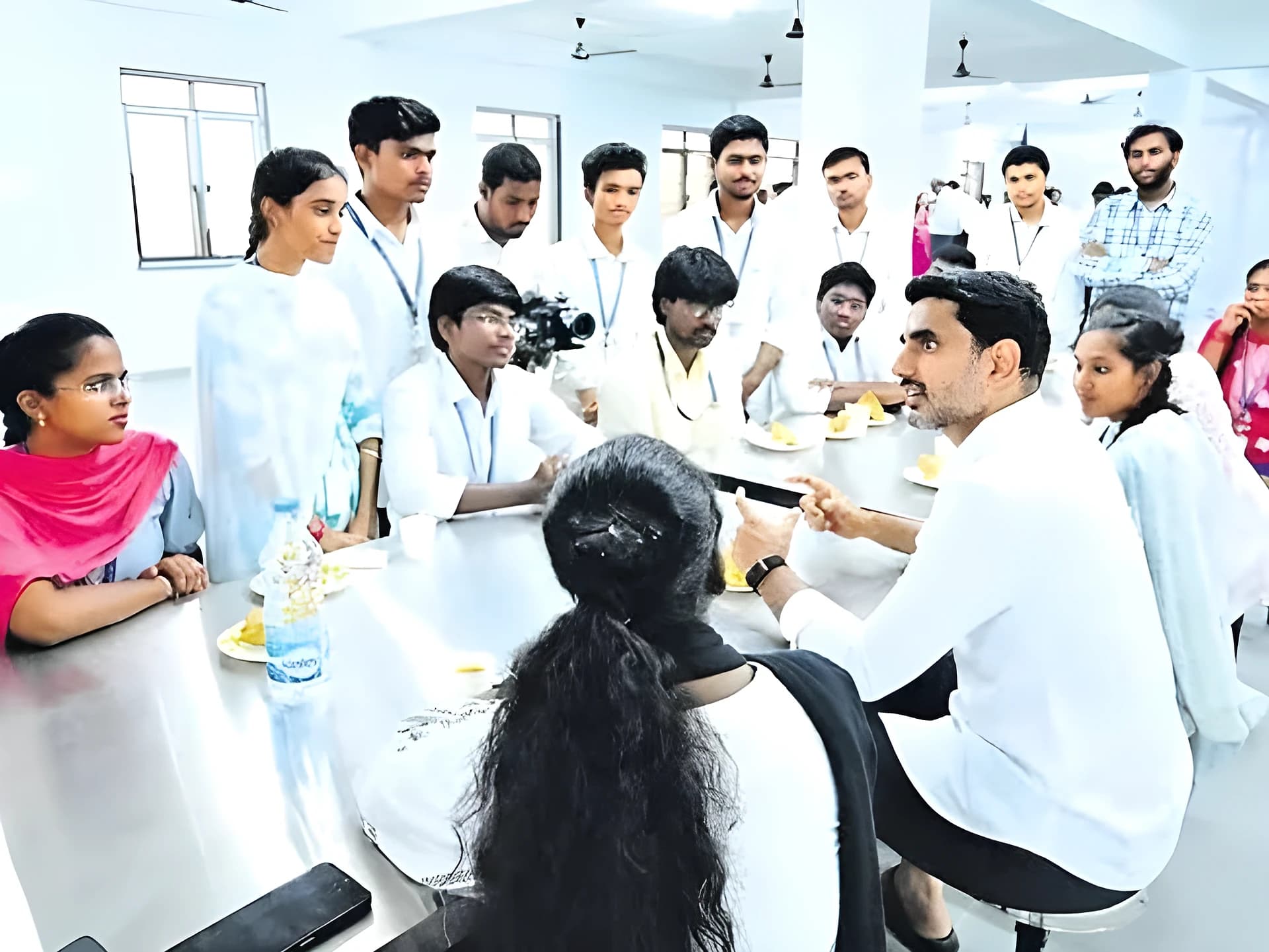 IIT, NIT తరహాలో మౌలిక వసతులు: లోకేశ్