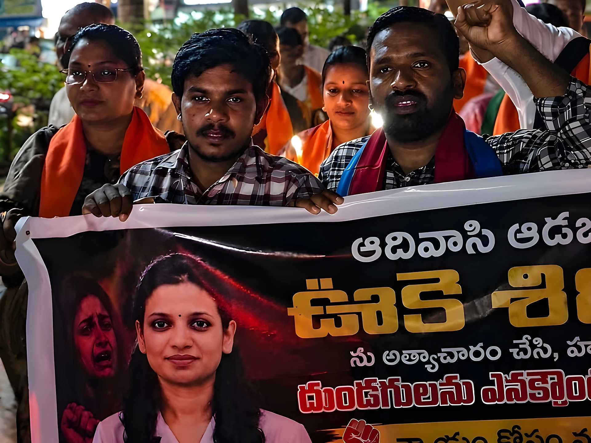 బాధిత కుటుంబానికి న్యాయం చేయాలని క్యాండిల్ నిరసన