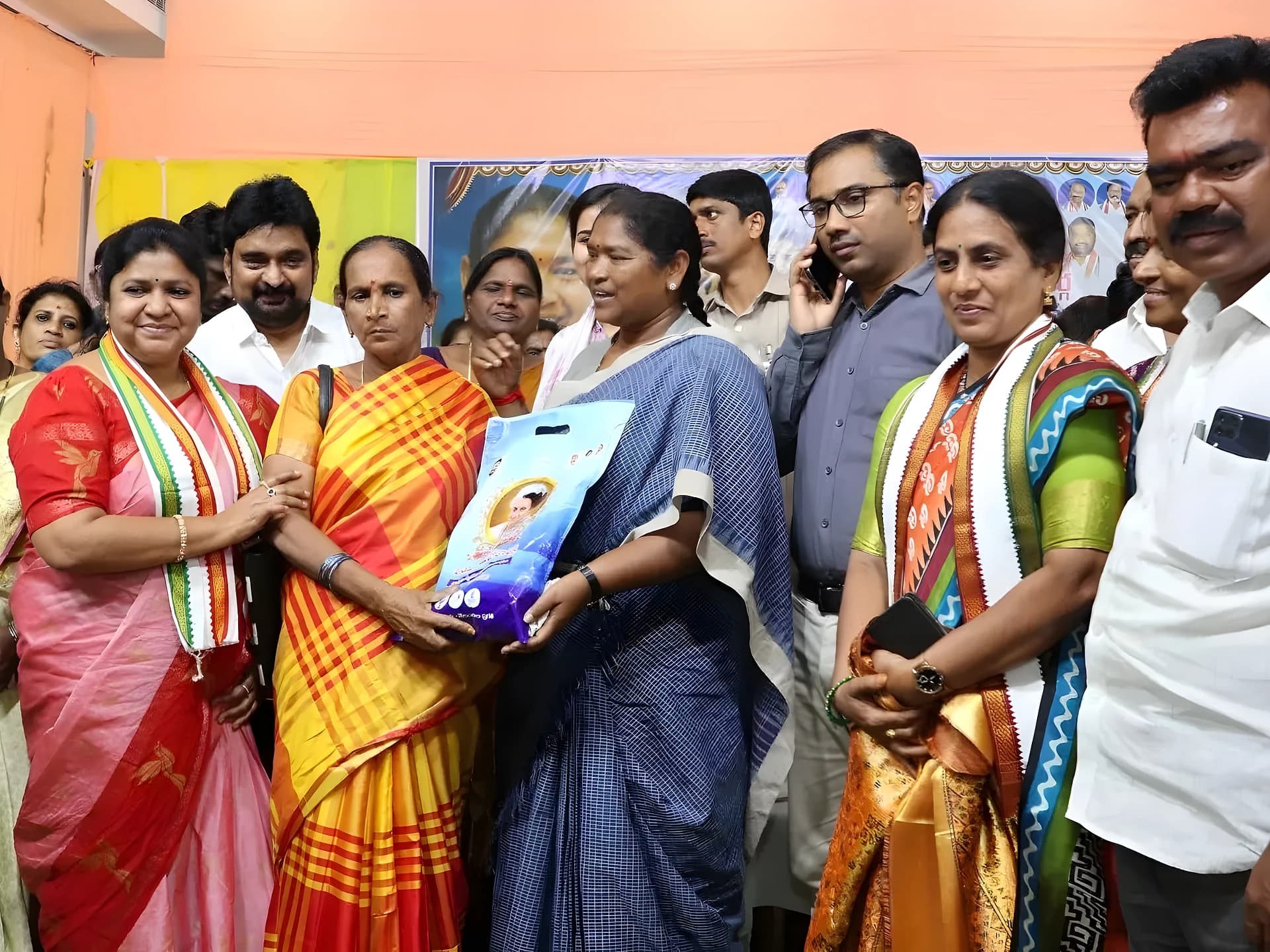 మహిళల ఆర్థిక స్వేచ్ఛే ప్రభుత్వ లక్ష్యం: సీతక్క