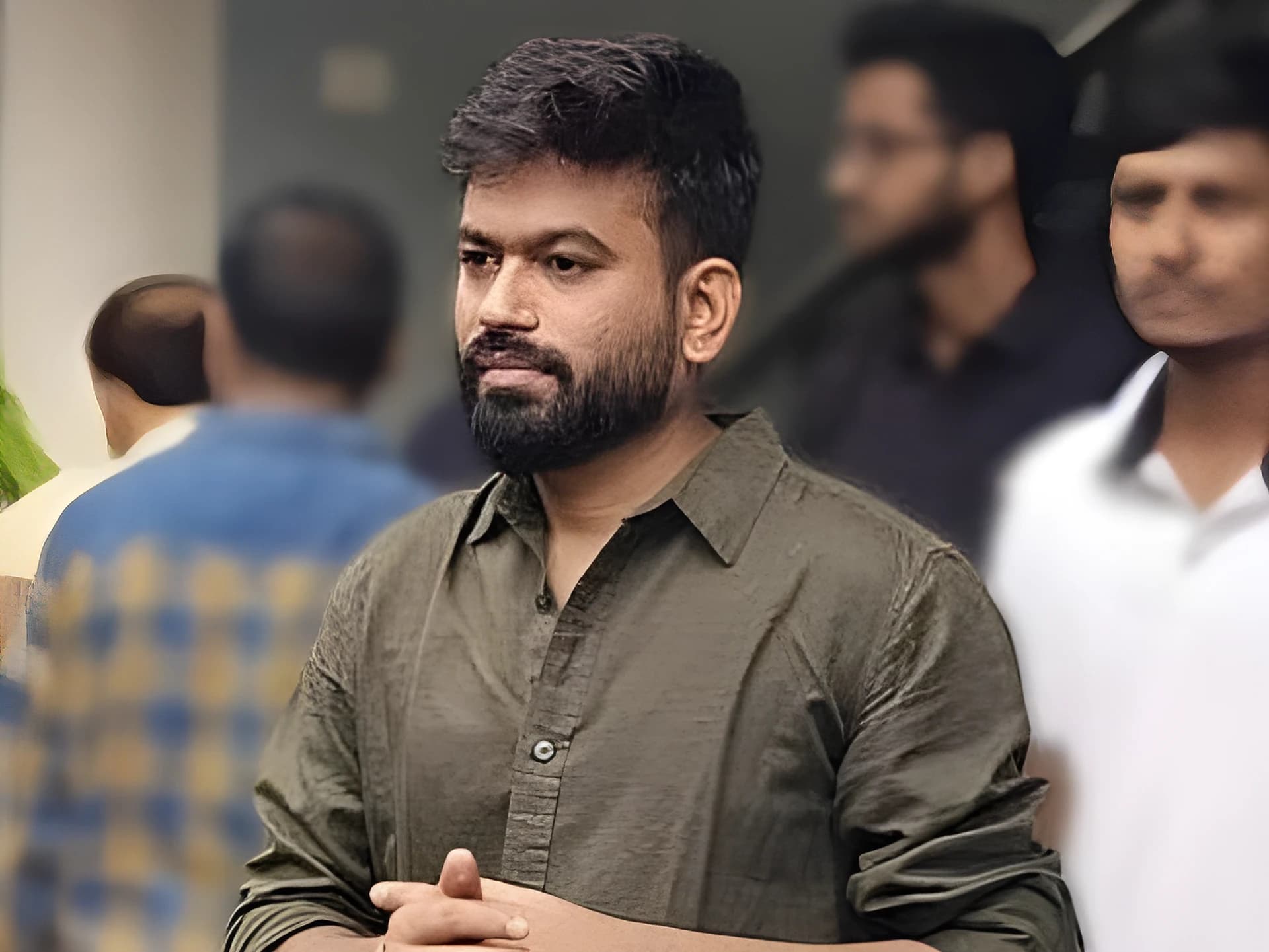 మహారాష్ట్ర గవర్నమెంట్‌ పై అభిజీత్ దిప్కే  ఫైర్..