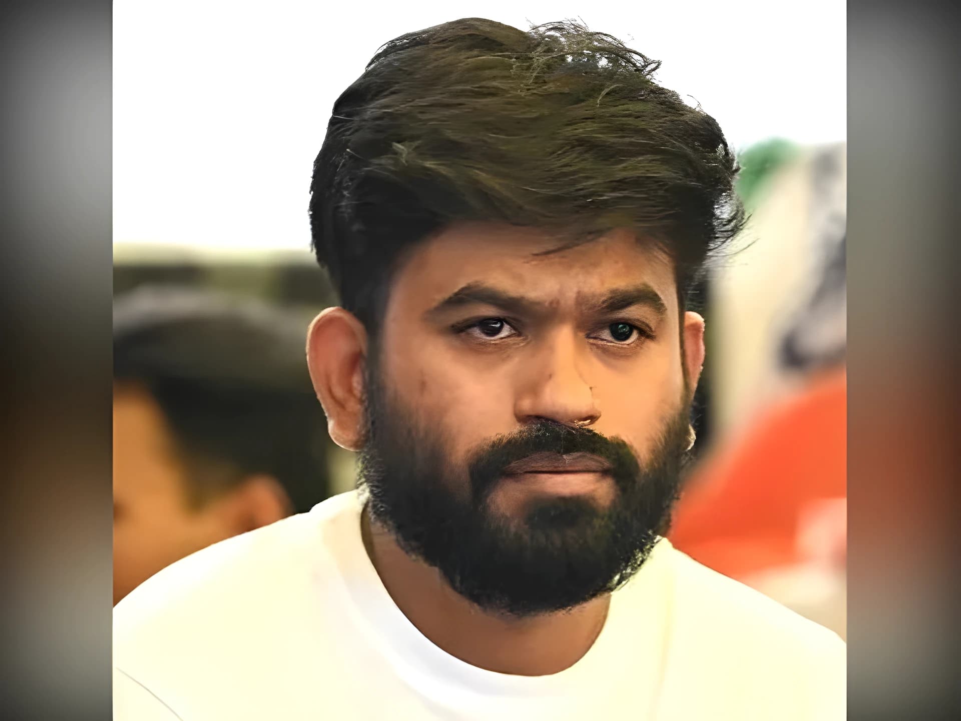 ఆదివాసీ స్కూళ్లలో కనీస సౌకర్యాలు లేవు- అభిజీత్ దిప్కే
