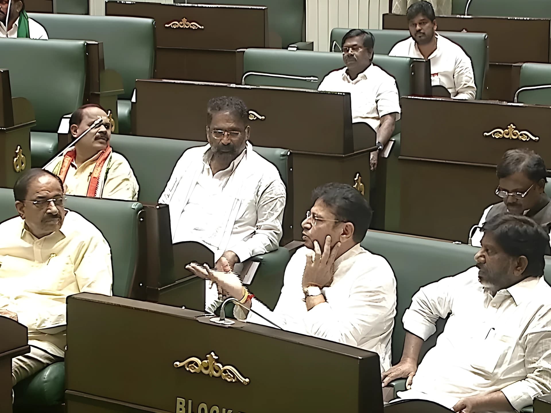 BRSవి డైవర్షన్ పాలిటిక్స్: స్పీకర్